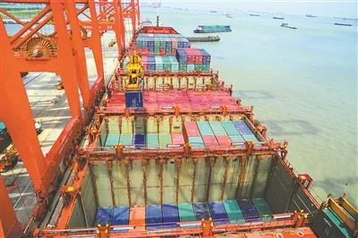 海运公司集装箱周转抵达极限  --  亚游国际物流