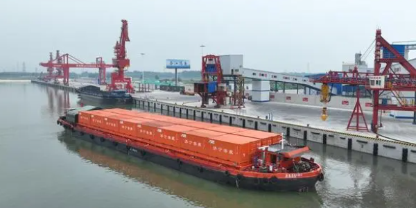 北粮西运，，，，济宁到重庆万州集装箱水运航线开通