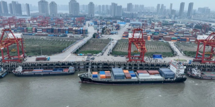大运河宿迁段运量增添8%，，，，，，江阴港海铁联运破6万标箱