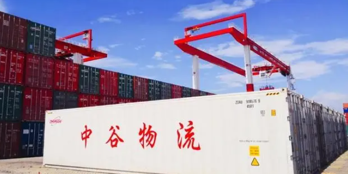 海运集装箱船越来越大  --  亚游国际物流