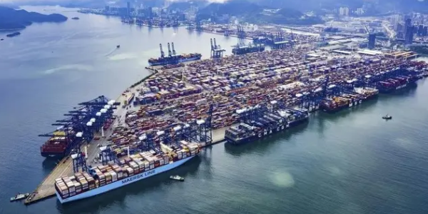 海运公司集装箱周转抵达极限  --  亚游国际物流